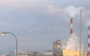 日本大阪上空?0个UFO